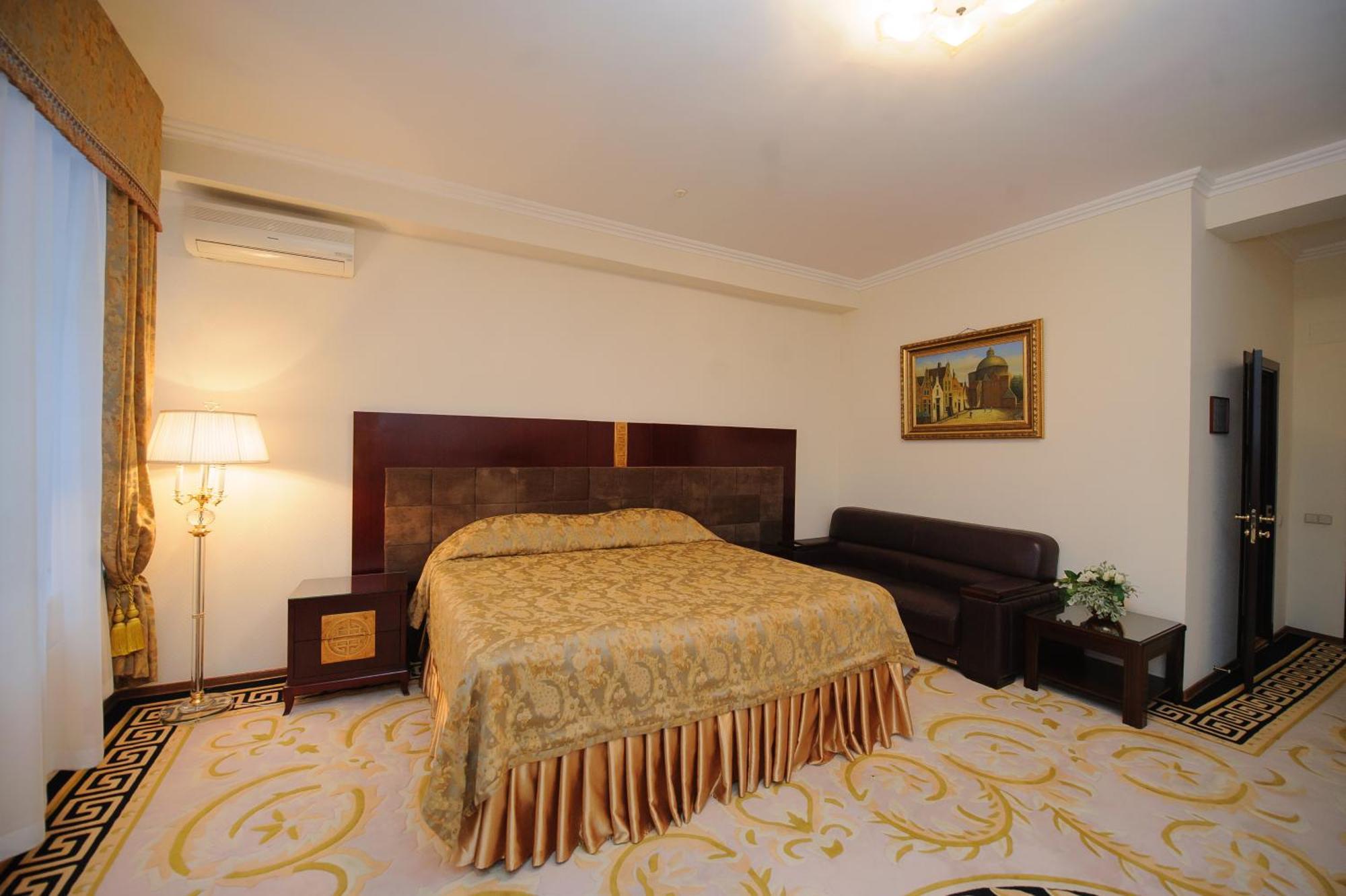Hotel Royal Florence تشيسيناو المظهر الخارجي الصورة
