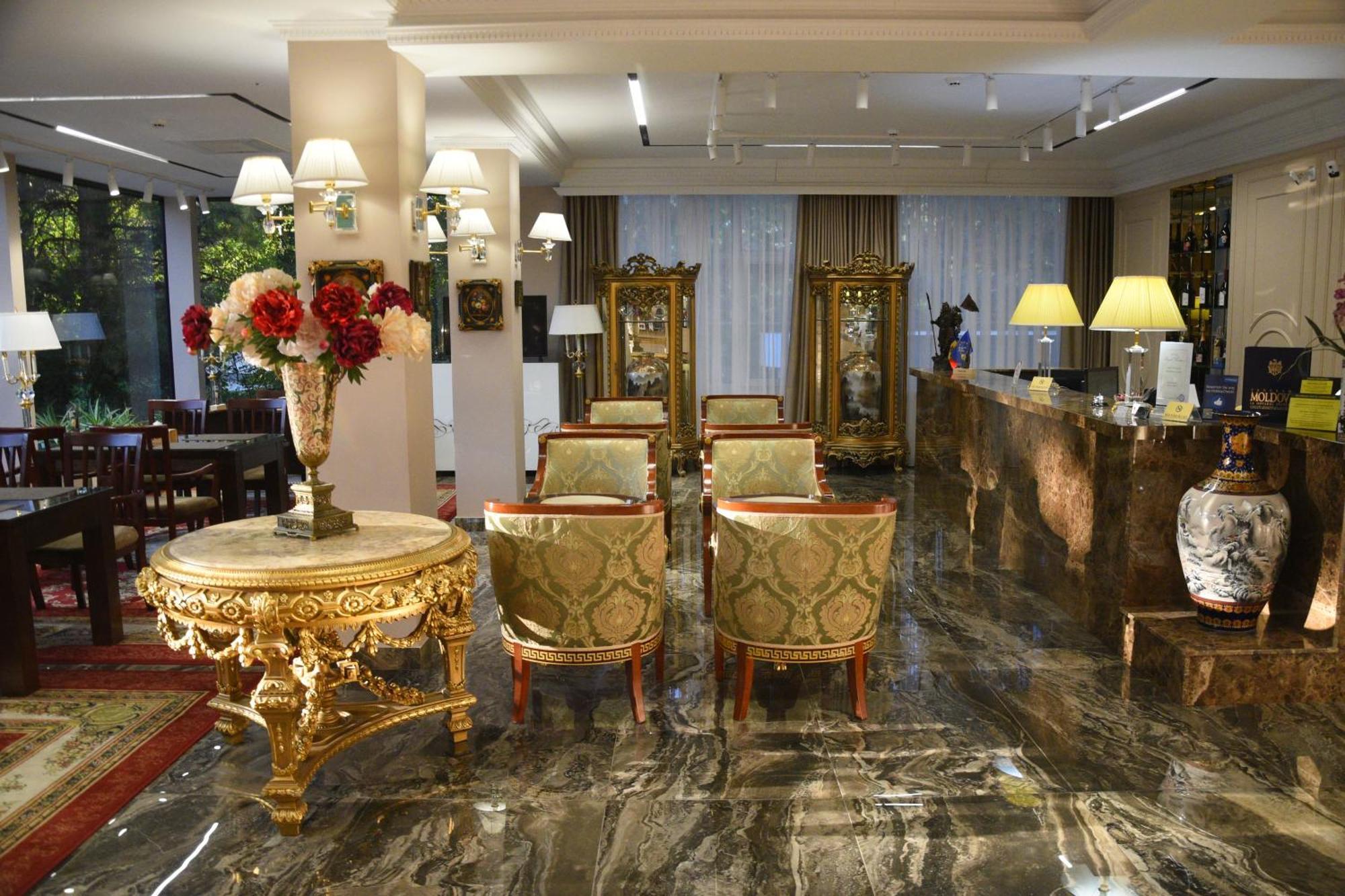 Hotel Royal Florence تشيسيناو المظهر الخارجي الصورة