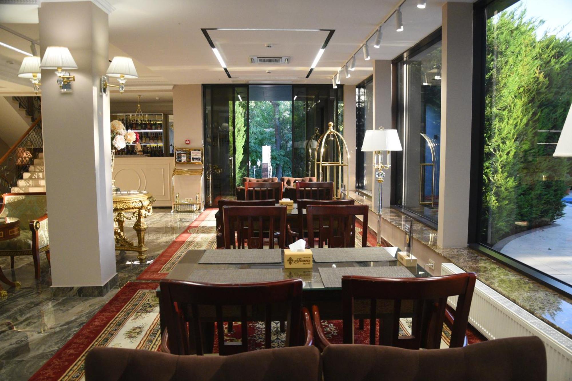 Hotel Royal Florence تشيسيناو المظهر الخارجي الصورة